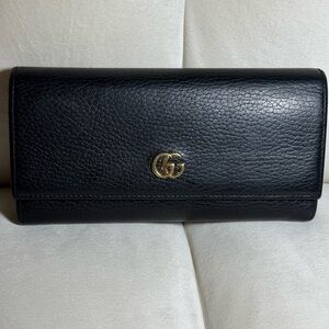 Gucci Black Leather Wallet with Gold Logo